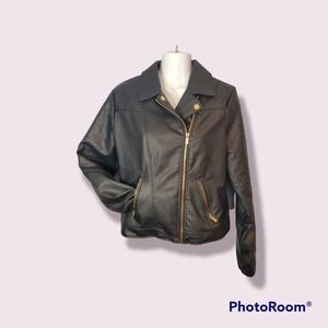 BLACK LEATHER JACKET